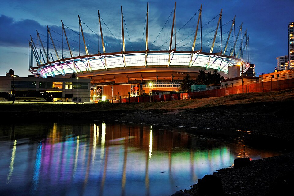 Vista nocturna de un estadio de la MLS